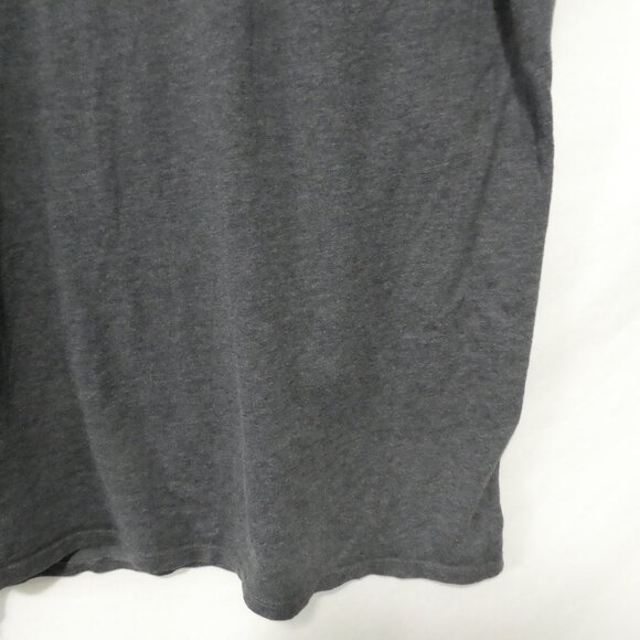 Unbranded | P2P 22 inches measured | Elegant Black V-Neck Patterned T-Shirt - Picture 12 of 12